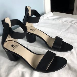 White Mountain- Black Heel